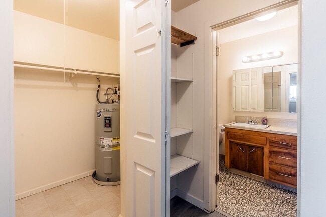 Interior Photo - Cambridge Manor Apartments