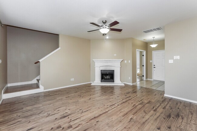 Foto del edificio - 9865 Gallatin Ln