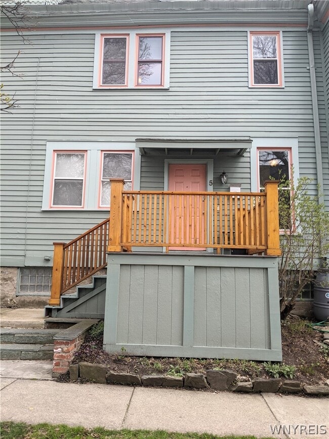 Building Photo - 344 Hudson St