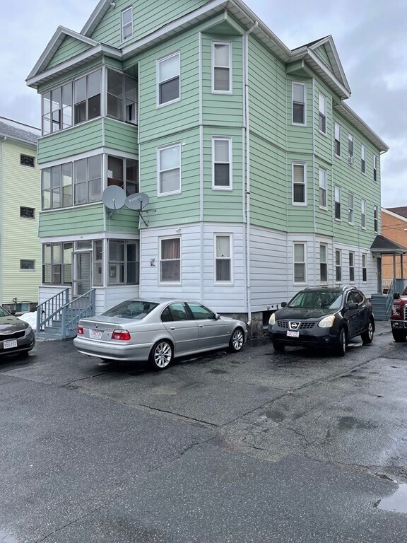 84 Lovell St Unit 1, Worcester, MA 01603 Room for Rent in Worcester