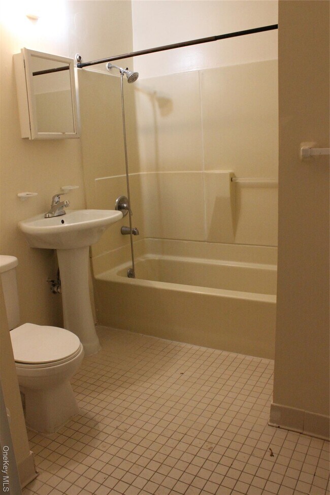 Foto del edificio - 1468 Minford Pl