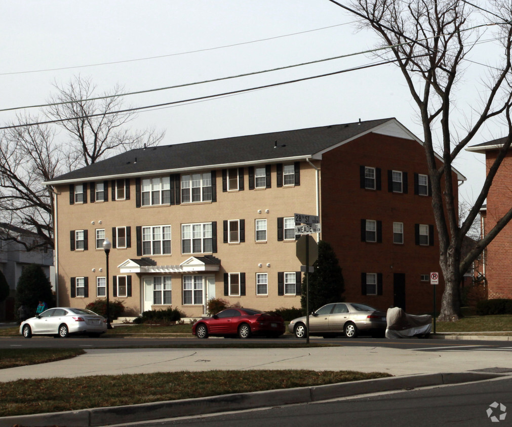 Building Photo - Colonies Arlington