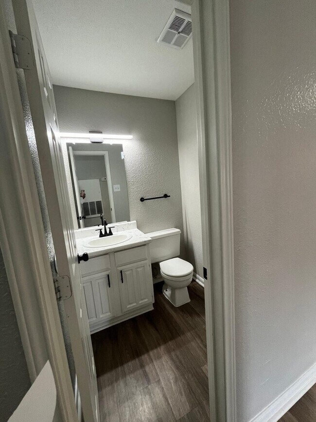 Foto del edificio - 9255 W Sam Houston Pkwy S