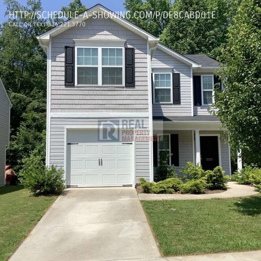 3 Bedroom / 2.5 Bath Home Available Now! House Rental in Greensboro