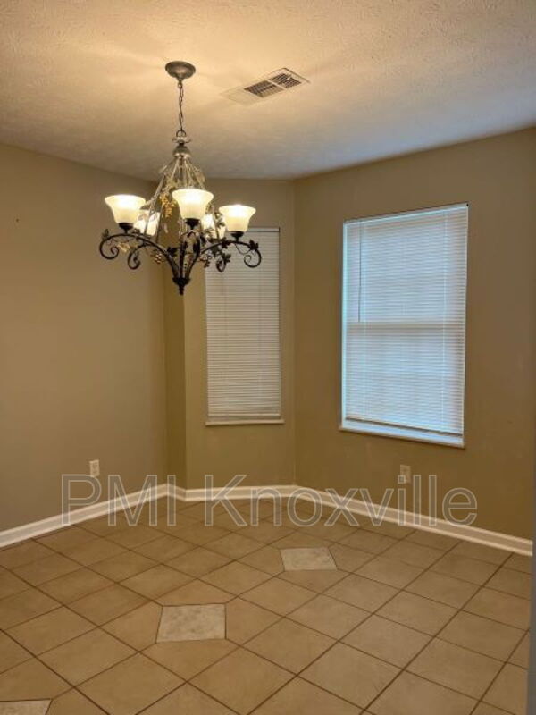 Foto del edificio - 1101 Fellowship Ln SE
