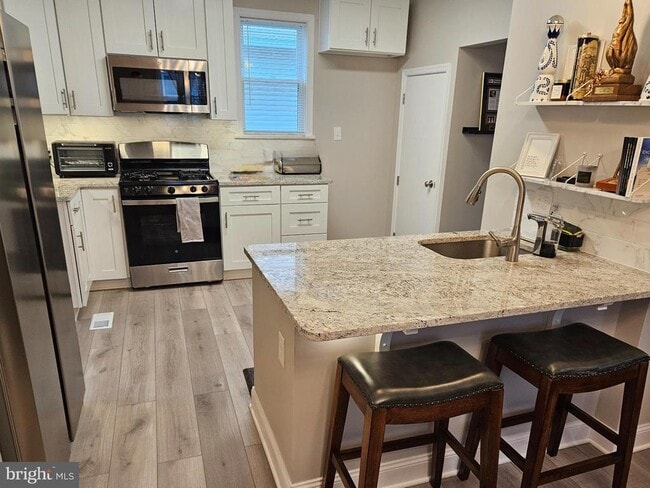 Foto del edificio - 404 W Wayne Ave