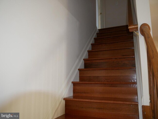 Building Photo - 5704 Allwood Ct