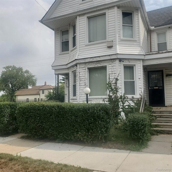 Building Photo - 1260 Fischer St