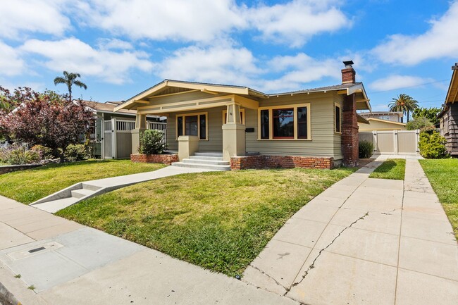 Building Photo - Mission Hills Craftsman!