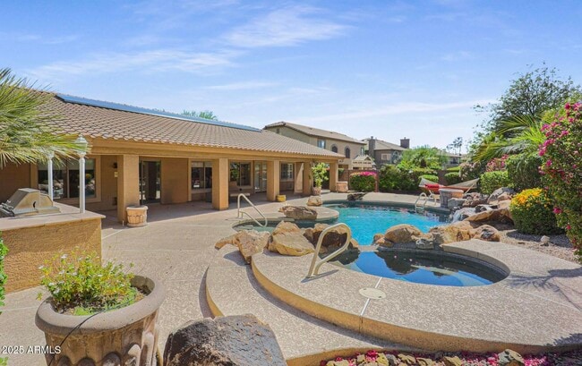Building Photo - 7646 E Rose Garden Ln