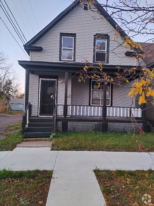 Building Photo - 1211 N 13th St