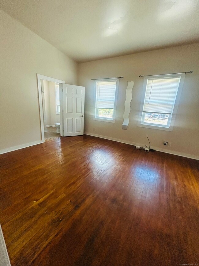 Building Photo - 272 Terrace Ave