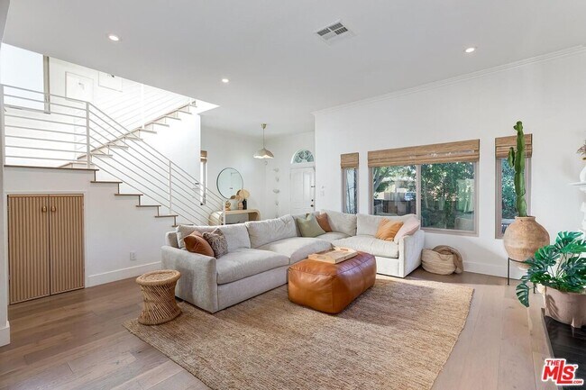 Foto del edificio - 810 Commonwealth Ave