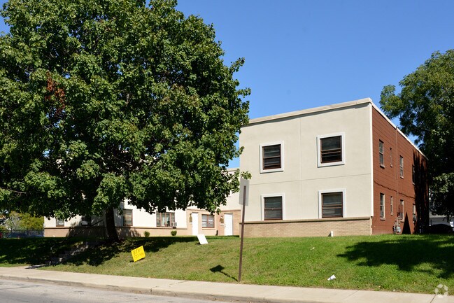 Building Photo - 2951 N Capitol Ave