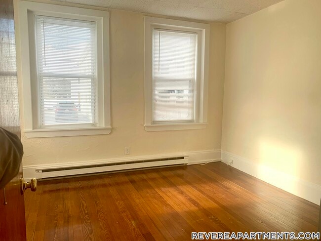 Building Photo - 31 Elmwood St