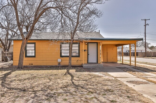 Building Photo - Welcome to this Cozy Home!