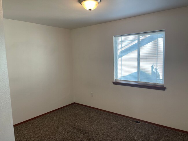 Foto del edificio - 1013 N Pierce Dr