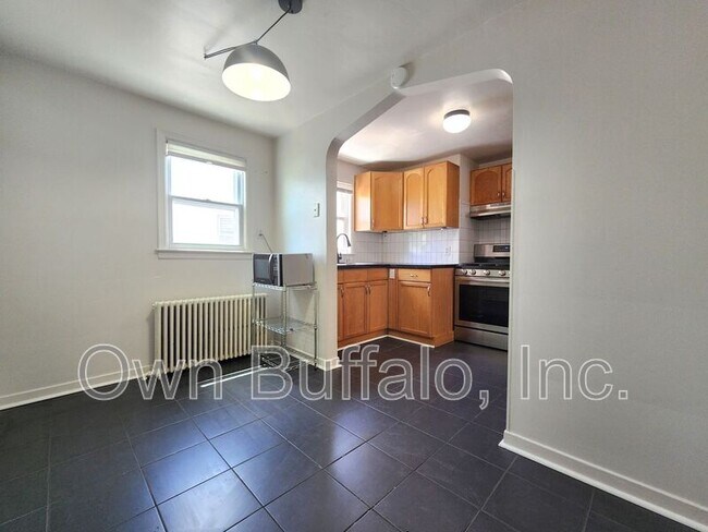 Building Photo - 240 Callodine Ave