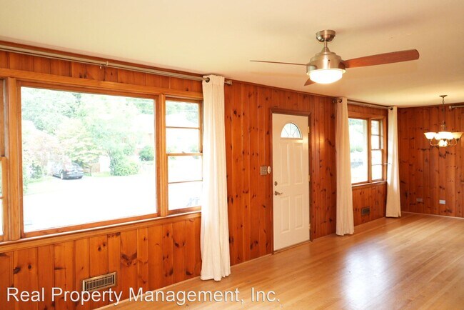Foto del edificio - 4 br, 2 bath House - 2528 Willard Dr