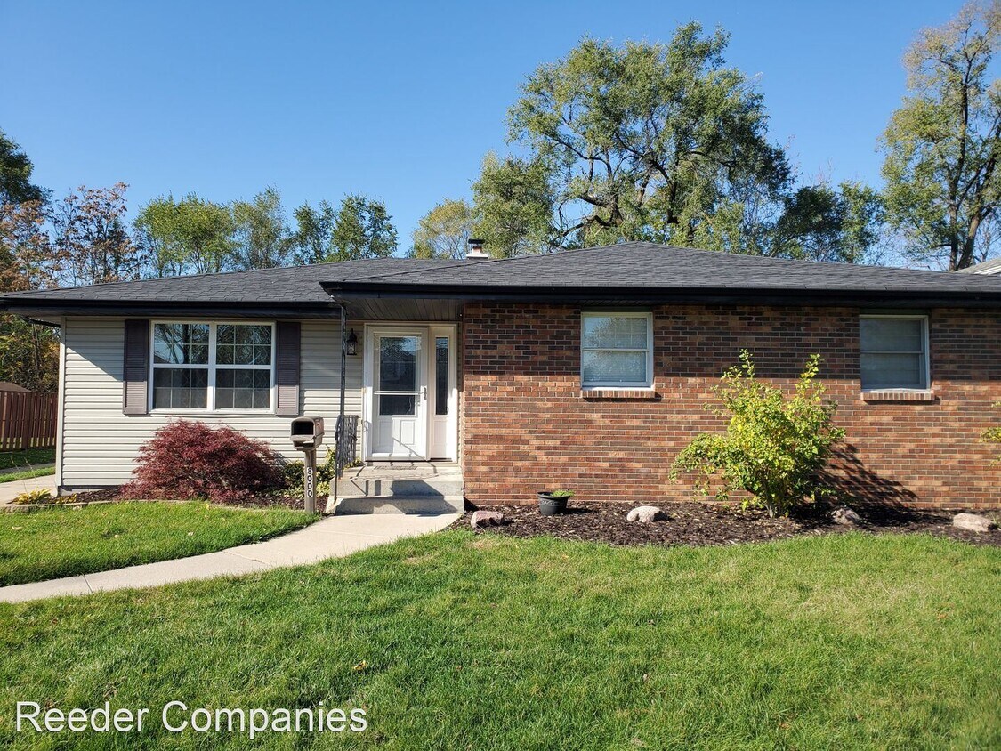 3 br, 2 bath House 8000 Frederick Ave. House Rental in Munster, IN