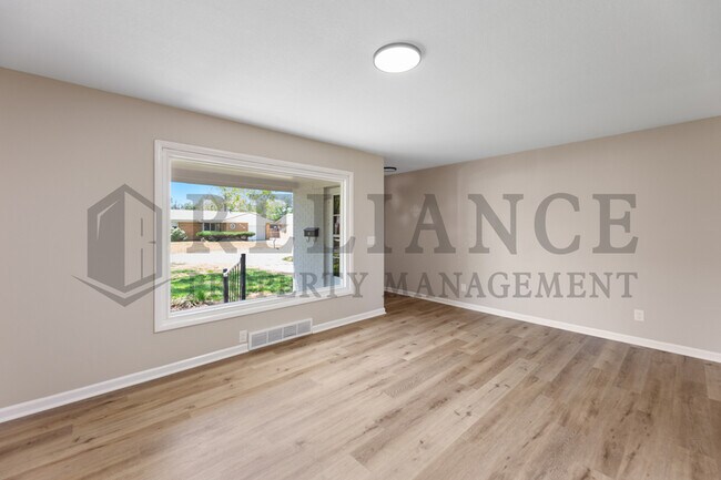 Building Photo - 416 Alexander Dr