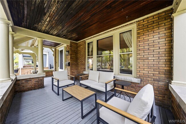 Foto del edificio - 109 Dorchester Rd