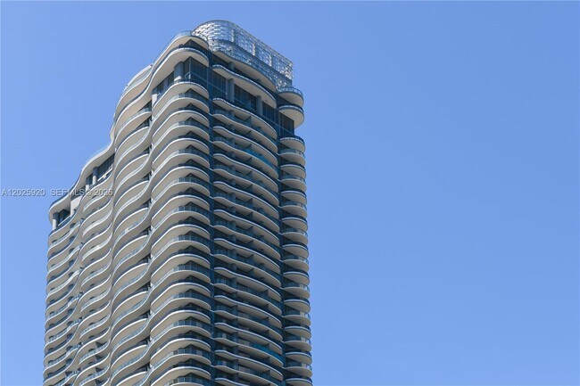 Foto del edificio - 1000 Brickell Ave