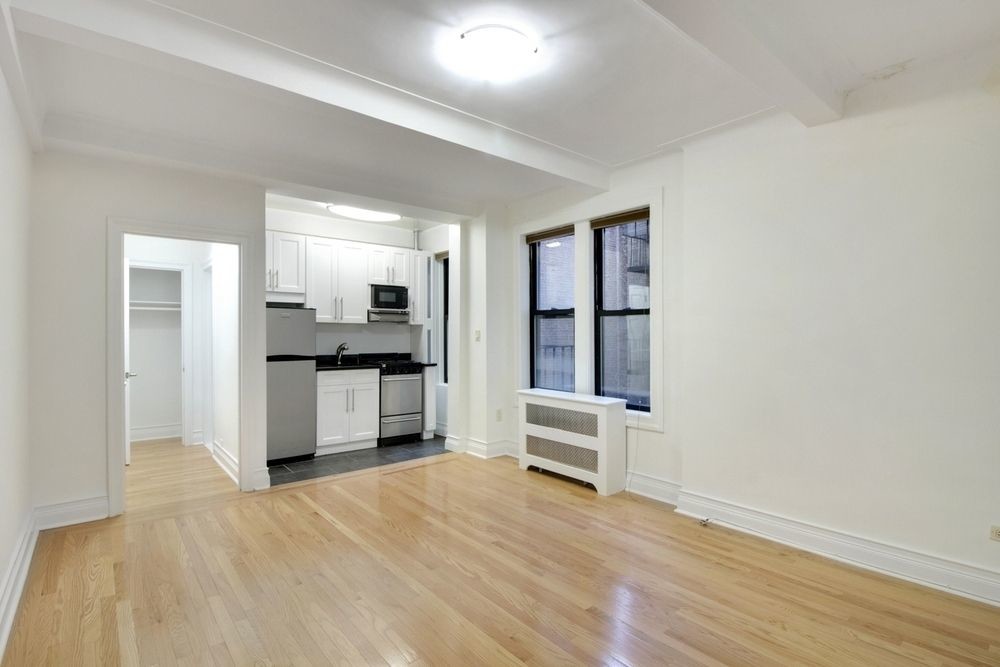 Foto principal - 52 Clark St.