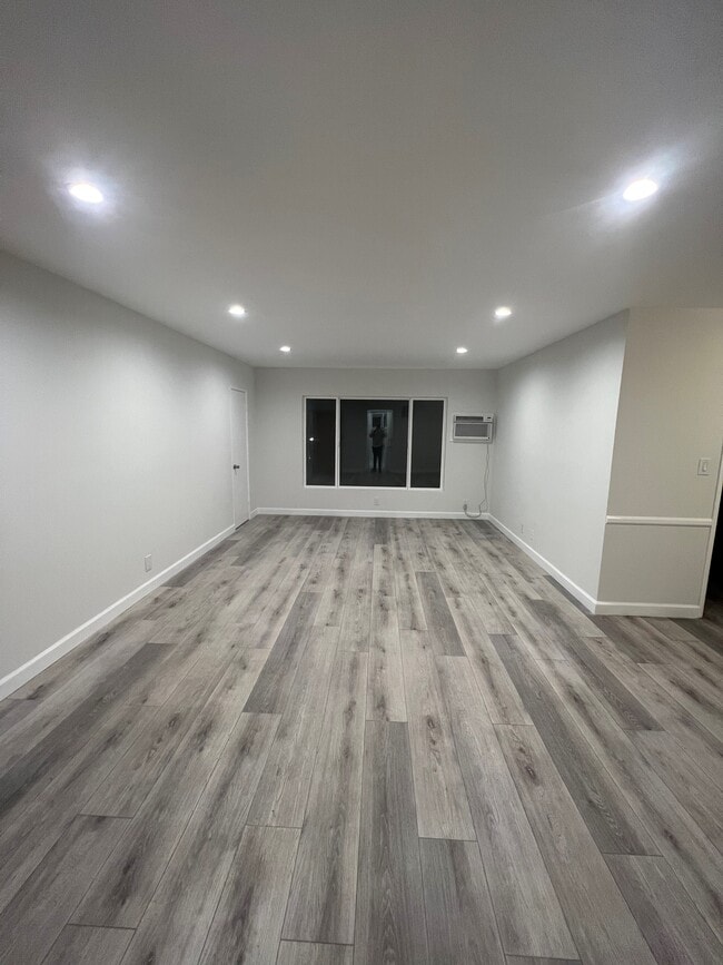 Building Photo - 8336 Blackburn Ave