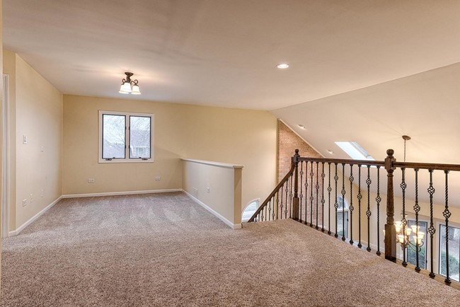 Building Photo - 4 bedroom in Naperville IL 60564