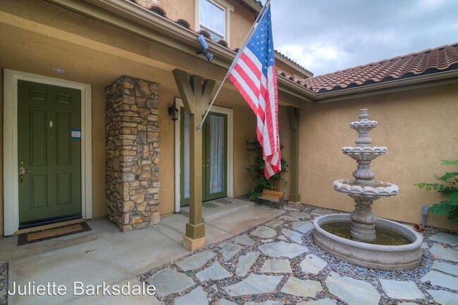 Building Photo - 1141 Athlone Cir