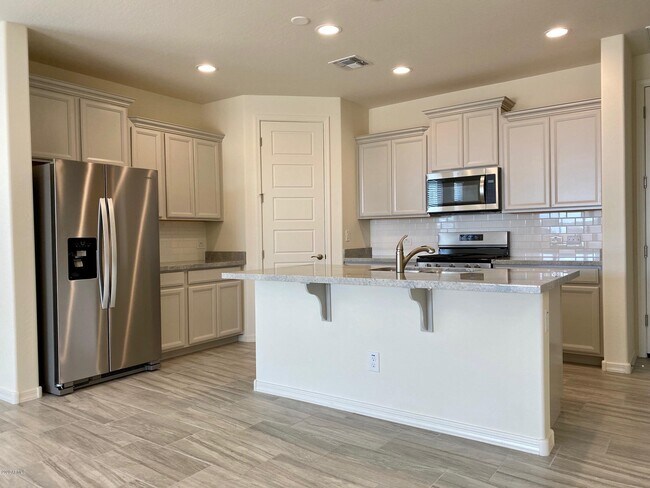 Foto del edificio - 5221 N 187th Ln