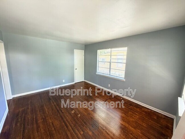 Foto del edificio - 737 47th St N