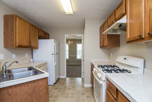 Building Photo - 2070 Pleasant Hollow Dr