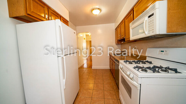 Building Photo - 1448 31st Rd