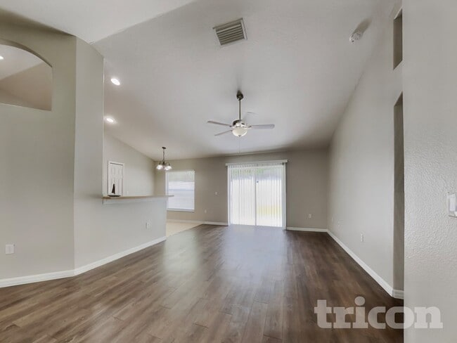 Building Photo - 3091 Verbena Dr