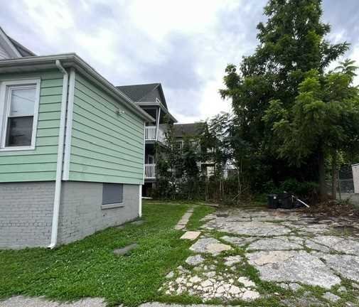 Building Photo - 82 N Hamilton St