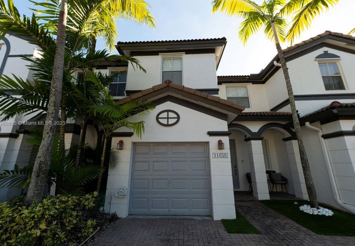 11650 NW 76th Ter, Doral, FL 33178 Townhome Rentals in Doral FL