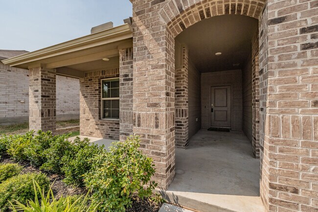 Foto del edificio - 1385 Dillard Creek Dr