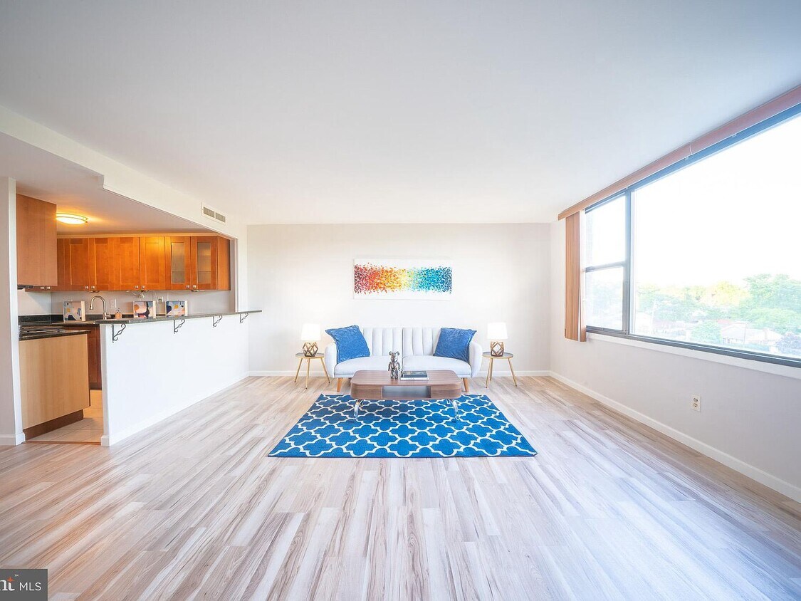Living Room - 4600 Duke St