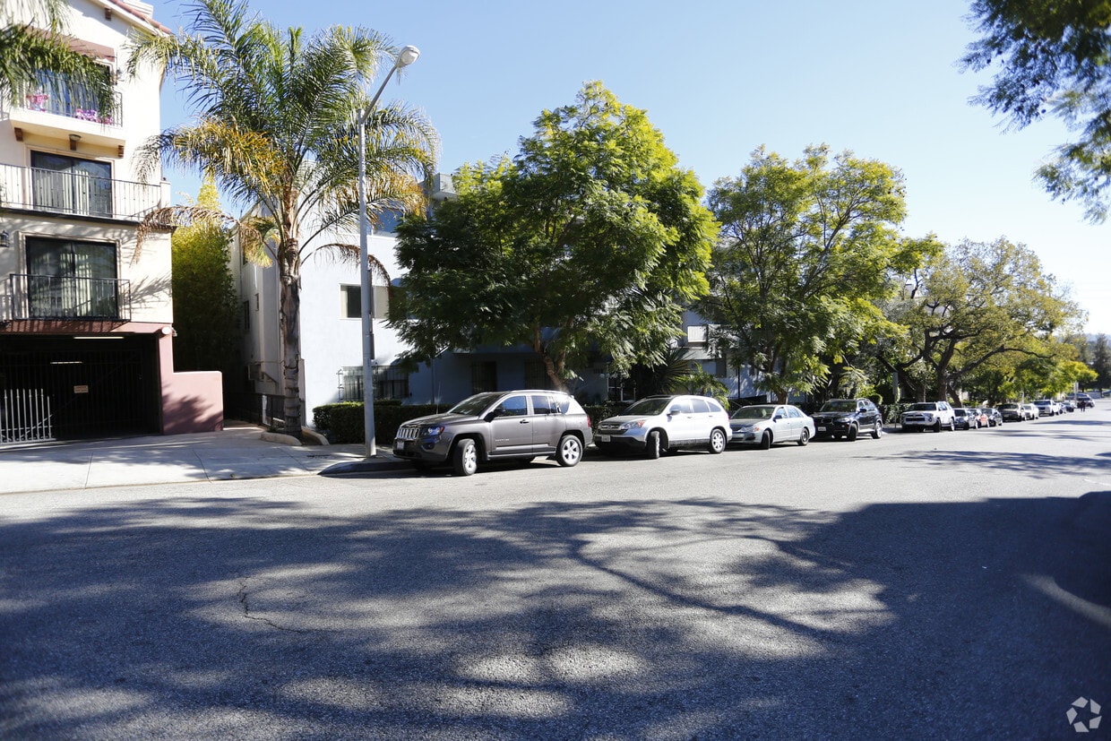 Building Photo - Hacienda De La Fuente