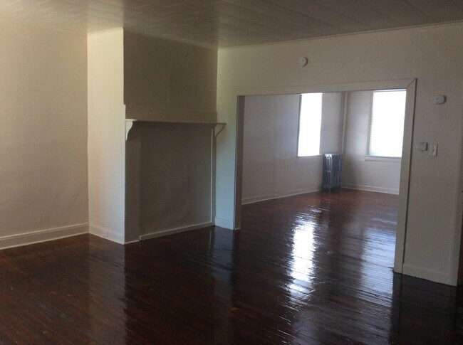 Foto del edificio - Spacious 3 Bedroom House, Yard- York City SD