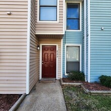 Building Photo - 210 W Austin St