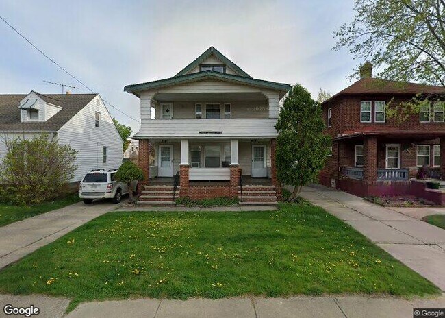 Foto del edificio - 10715 Wadsworth Ave