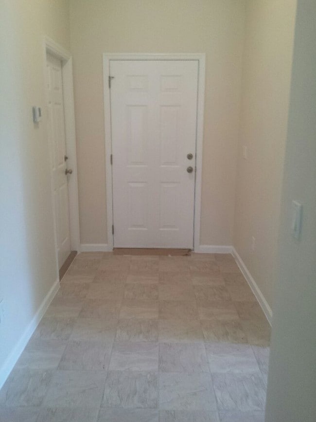 Building Photo - 3 BEDROOM/2 BATH DUPLEX PALM COAST 1000