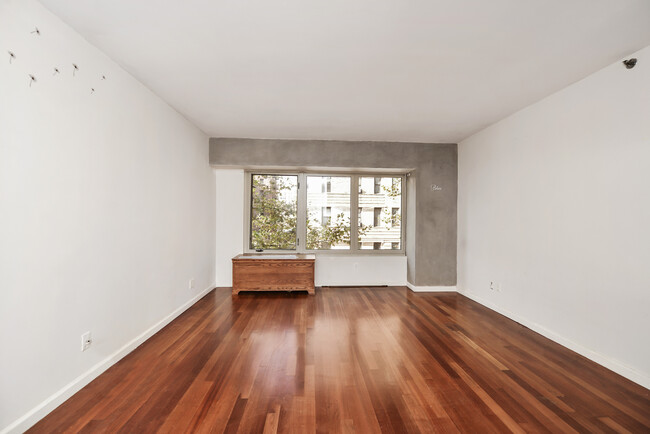 Building Photo - 1180 Brighton Beach Ave
