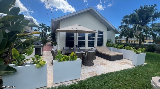 Foto del edificio - 801 99th Ave N