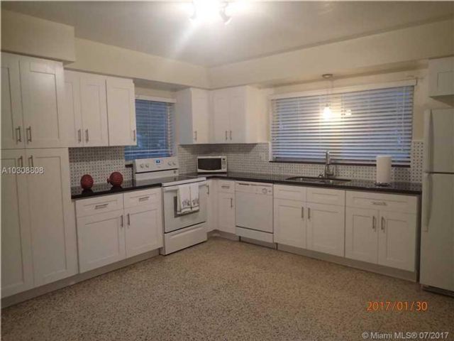 Building Photo - 7455 Sunset Dr