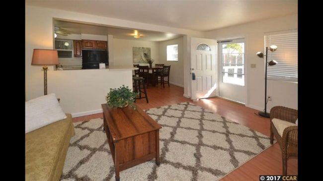 Foto del edificio - 2431 Monterey Ave