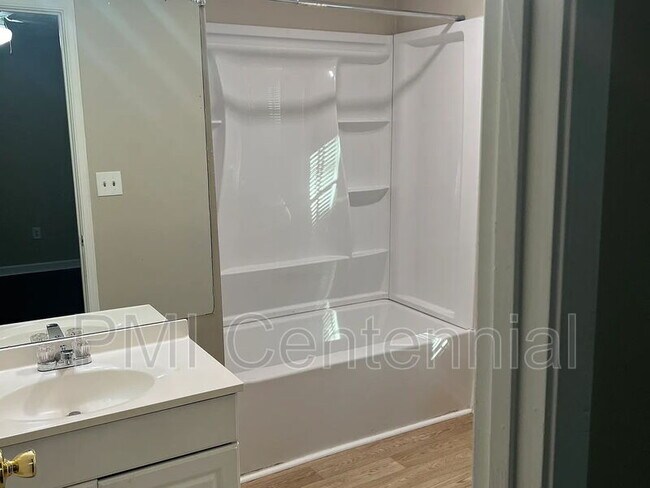 Foto del edificio - 3543 N Hopkins Ct